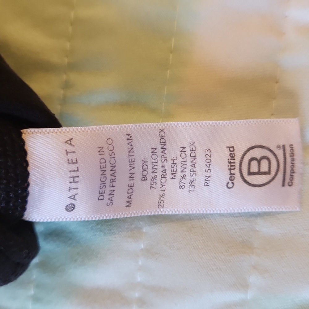 Athleta Vitality Stash pocket 7/8 Tight In POWERVITA - Picture 9 of 11